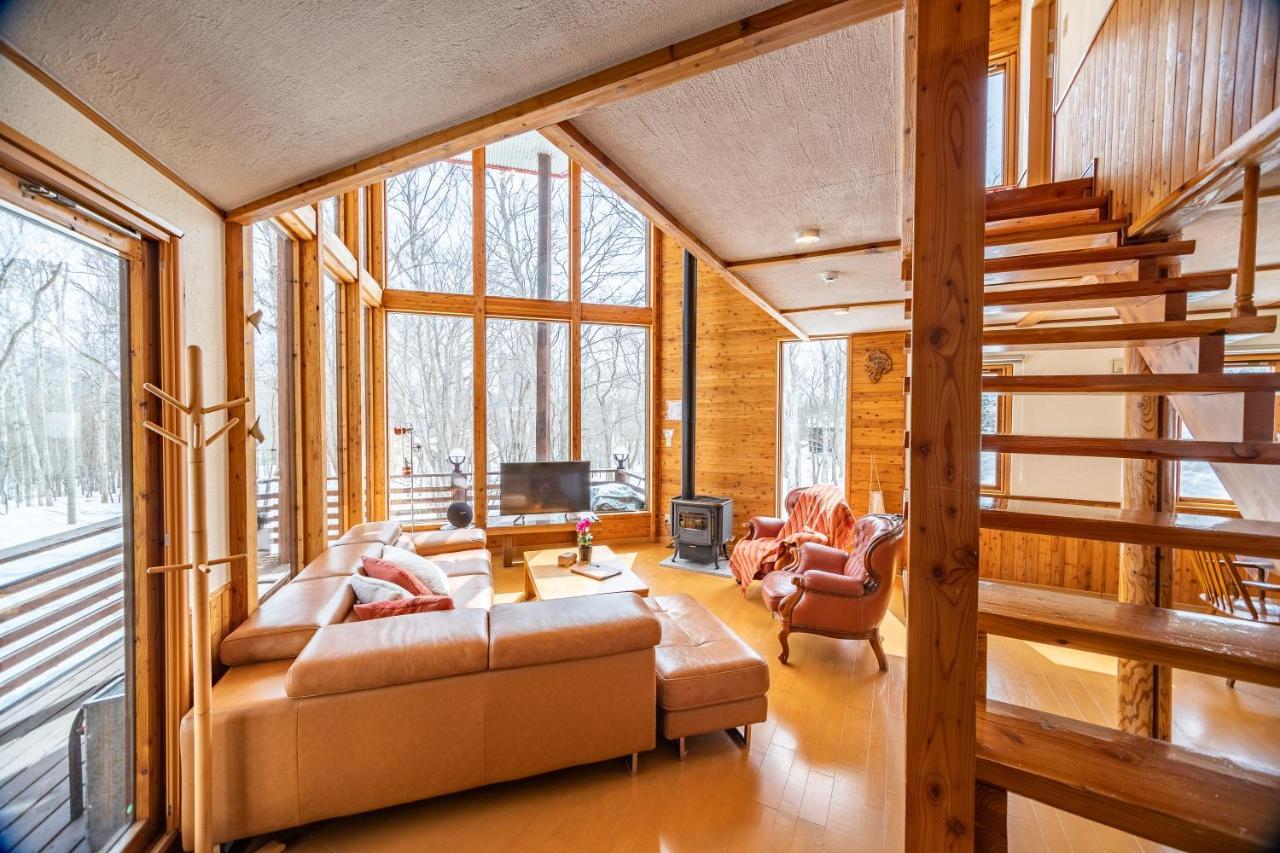 Matsu House With Air Conditioner - 5 Min To Rusutsu Ski Resort Bagian luar foto